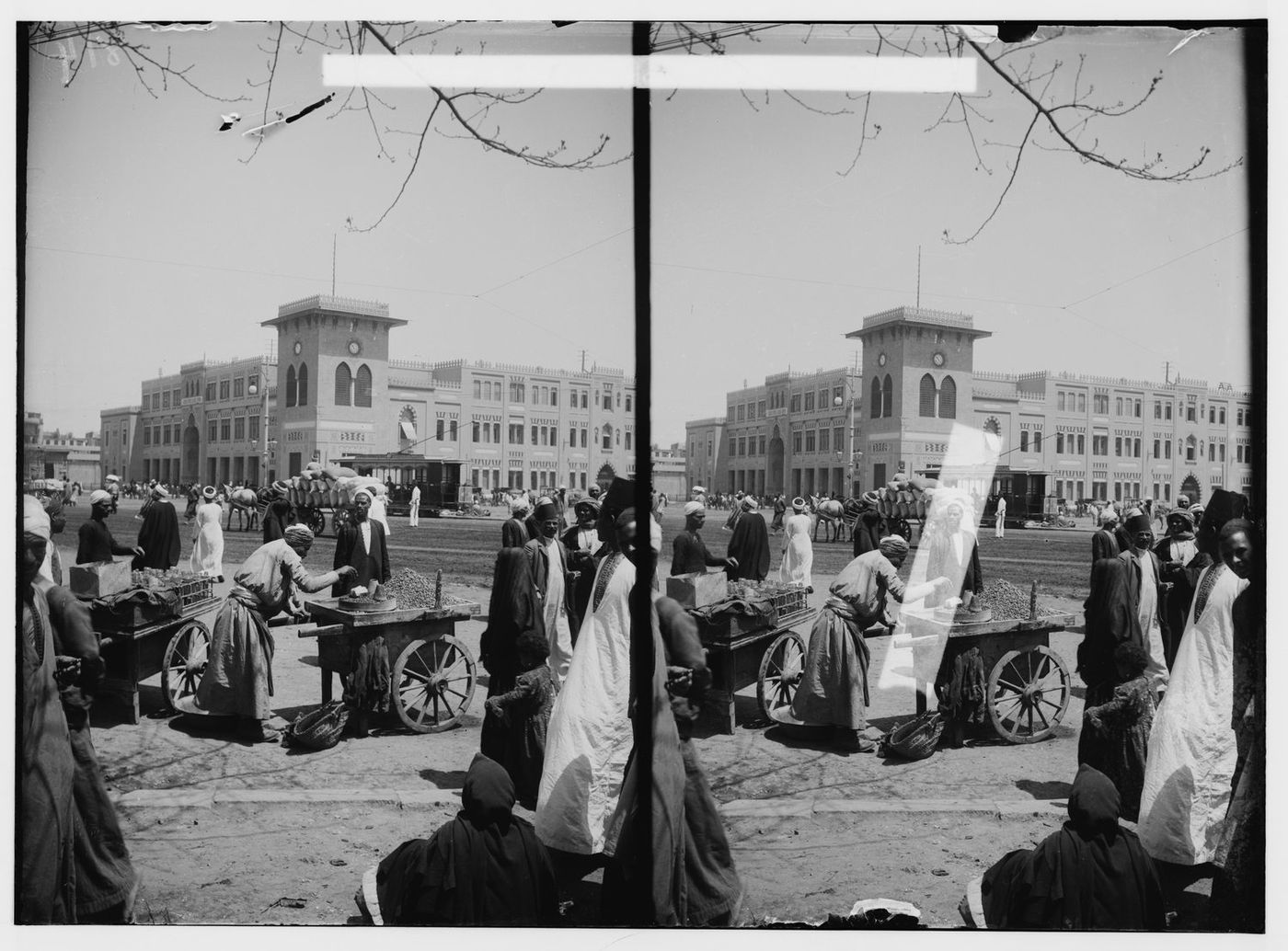 Egyptian views; Cairo (Masr). Cairo railway station LOC matpc.01458.jpg