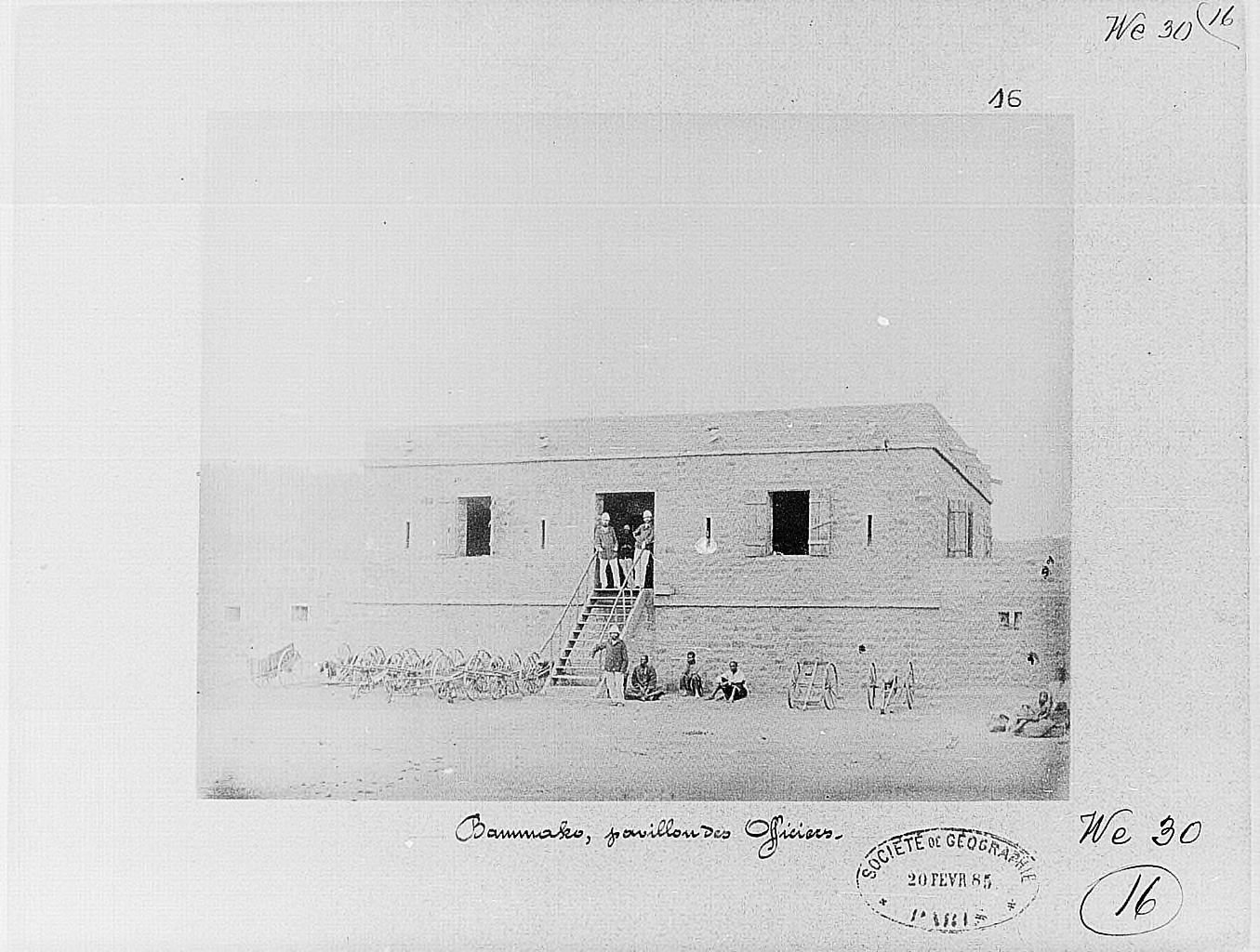 Bamako, pavillon des officiers.jpg